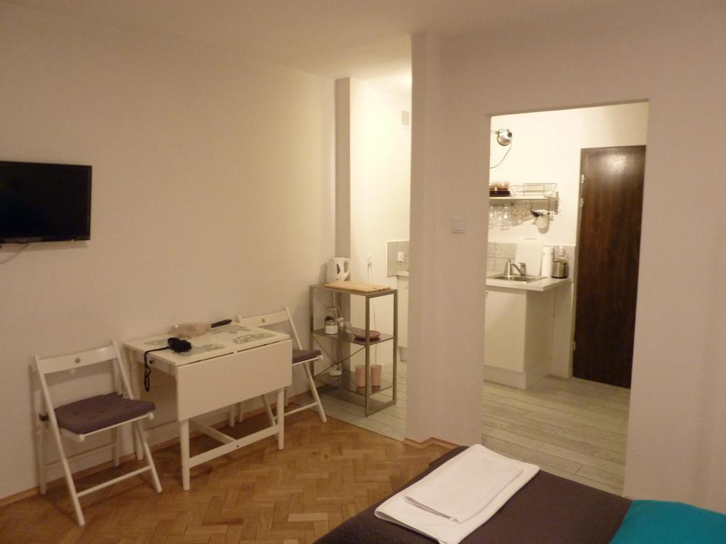 Koro De Varsovio - Apartament Ciasna 10 외부 사진