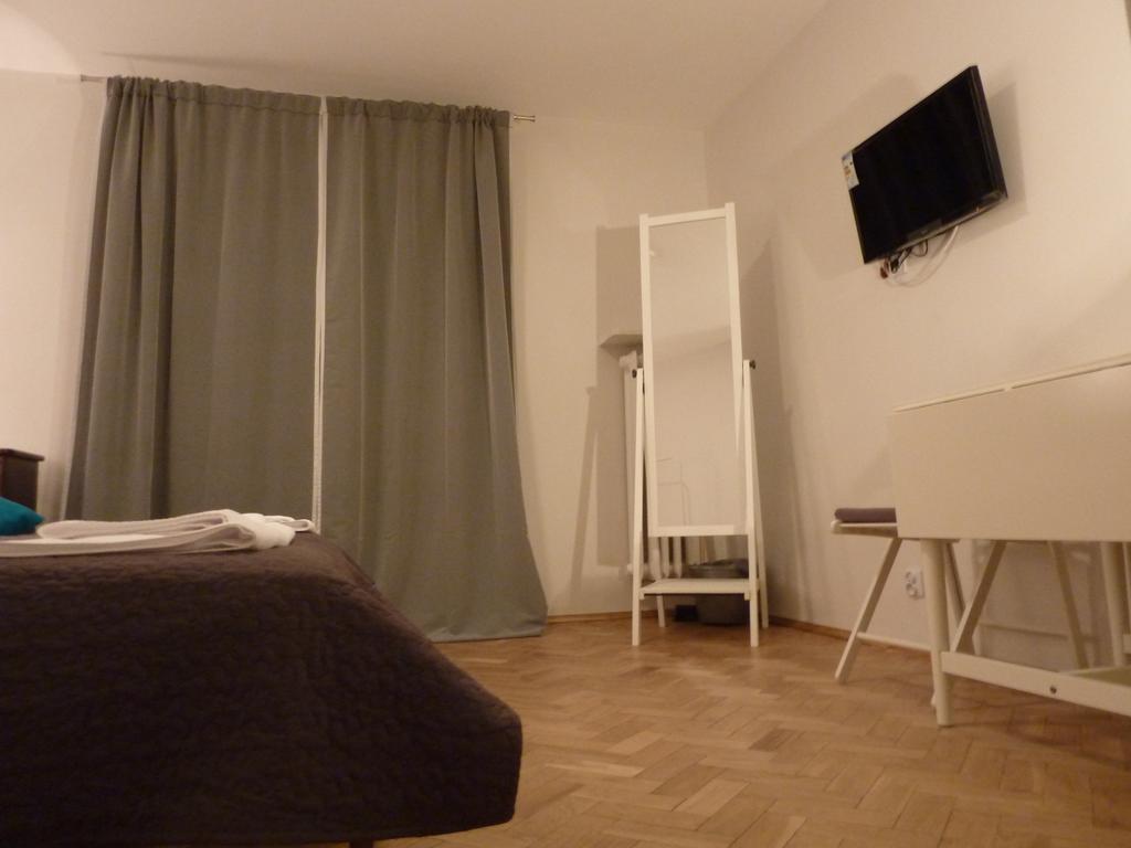 Koro De Varsovio - Apartament Ciasna 10 외부 사진